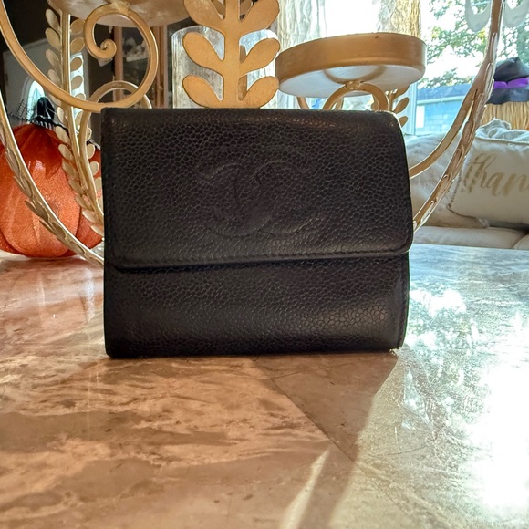 🖤CHANEL Black Textured Leather Wallet🖤 - Picture 1 of 11